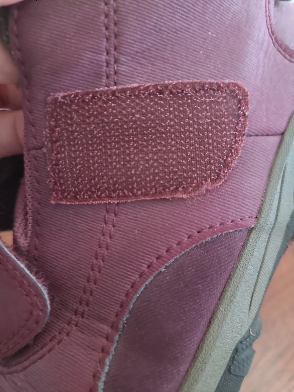 Keen Kids Kootenay Waterproof Burgundy Winter Boots Youth Size 2/ EUR 34
